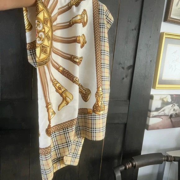 Vintage classy scarf - Picture 7 of 9